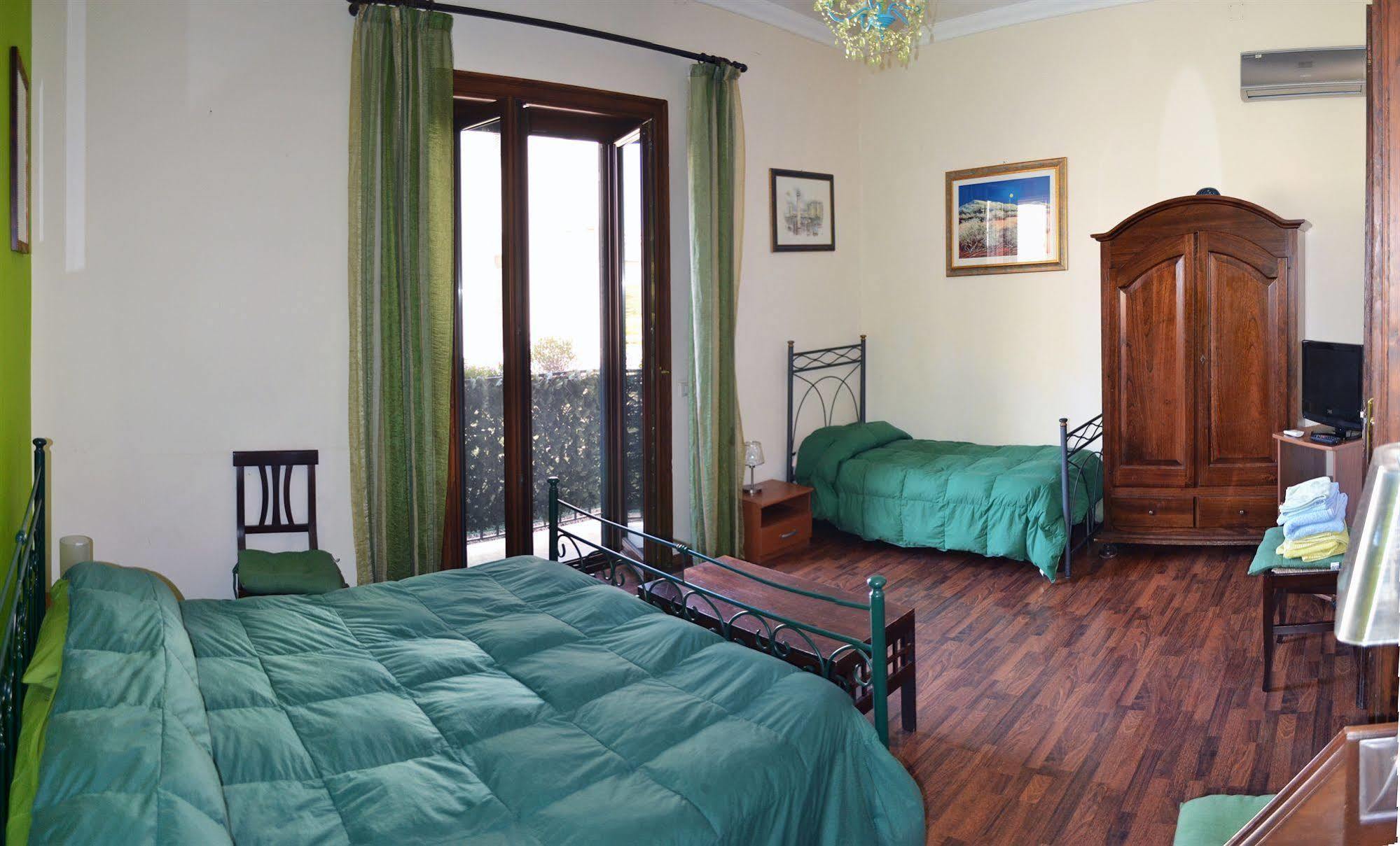 B&B Casa Degli Artisti Palermo Luaran gambar